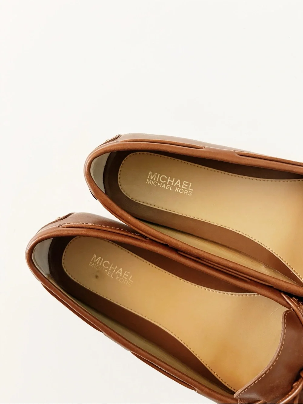 Michael Kors Leather Sutton Loafers in Tan Size 8.5